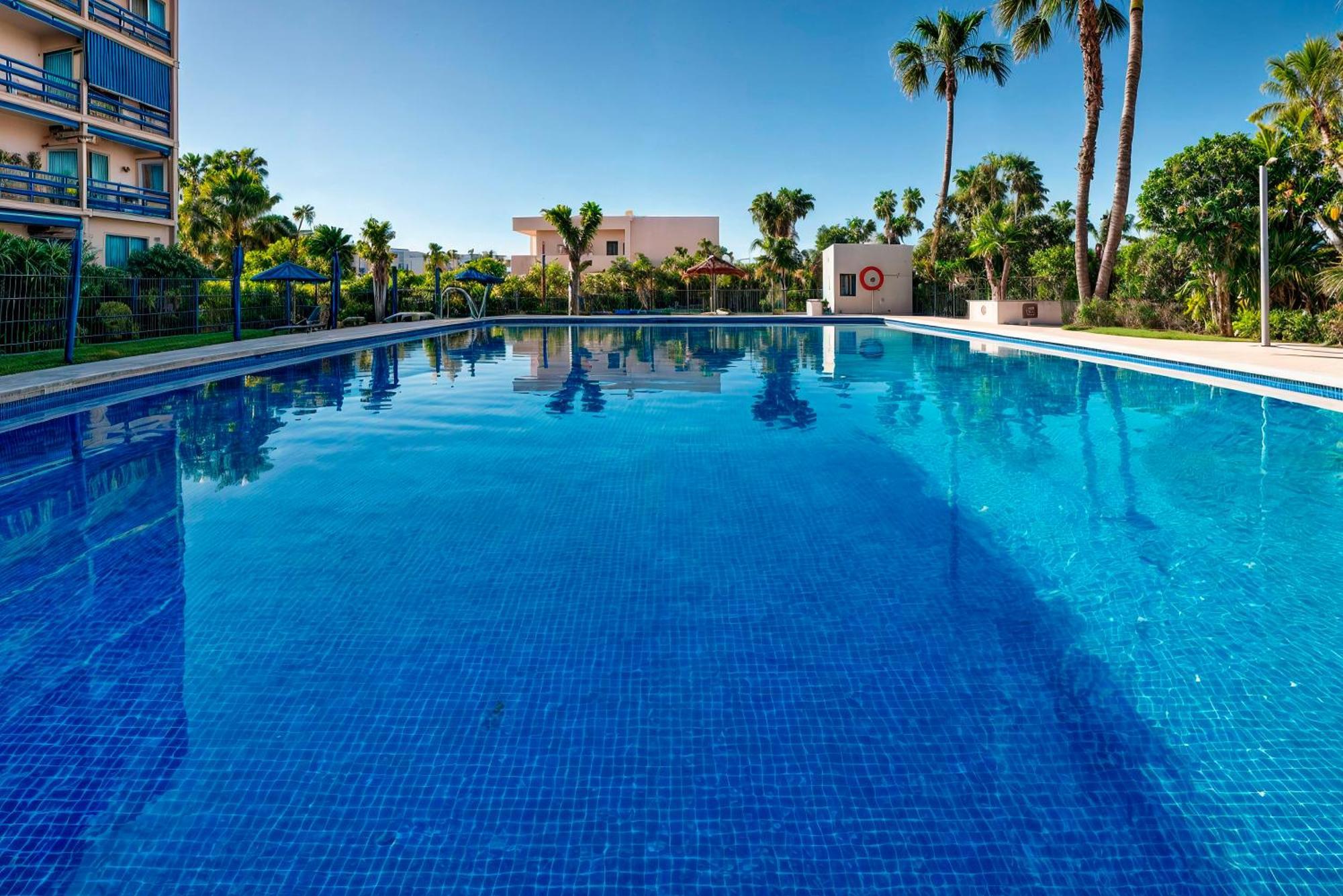 Estudio En Torremolinos Con Piscina Exterior foto